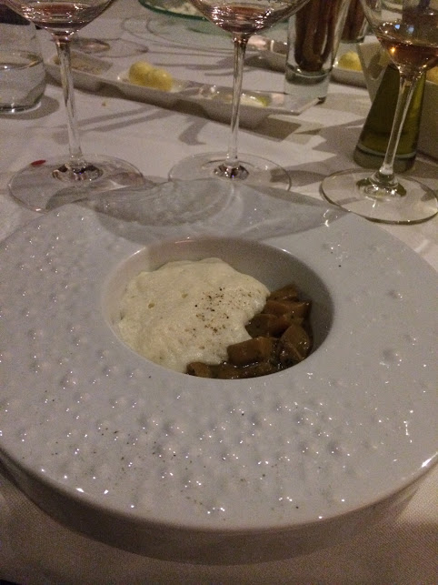 picchi porcini e mousse de parmesão